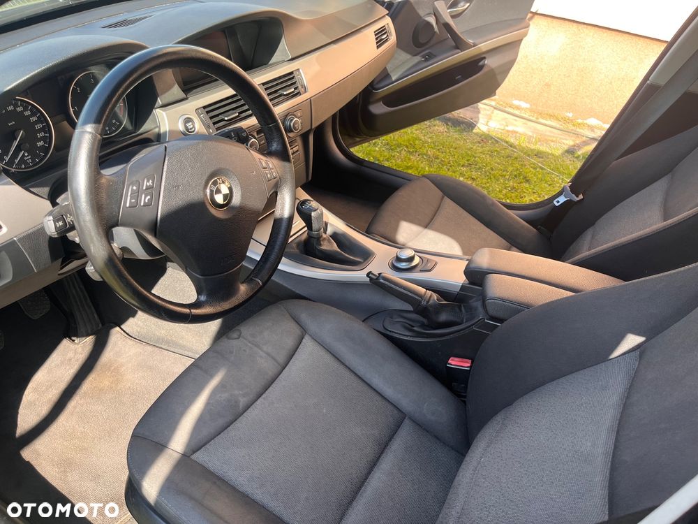 BMW Seria 3 320d - 11