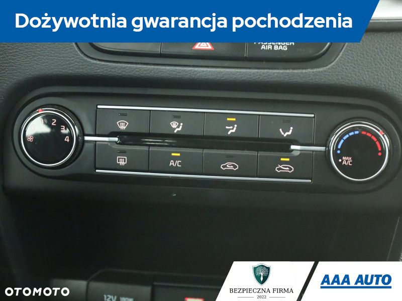 Kia Ceed - 11