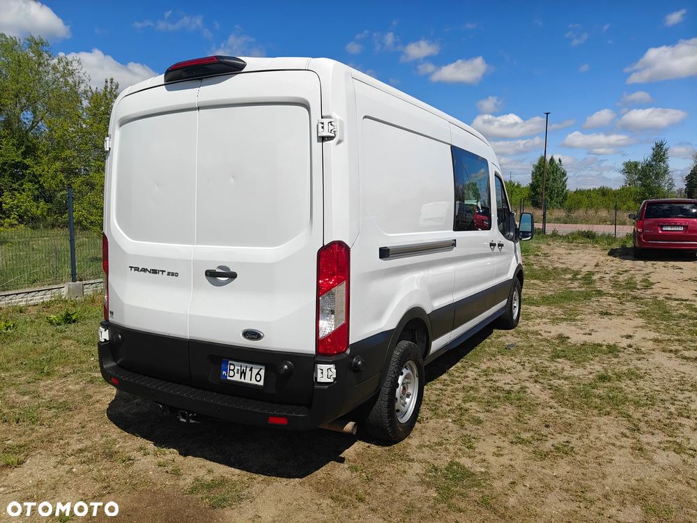 Ford Transit-250 - 8