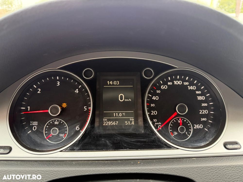 Volkswagen Passat Variant 2.0 TDI Blue TDI Highline - 6