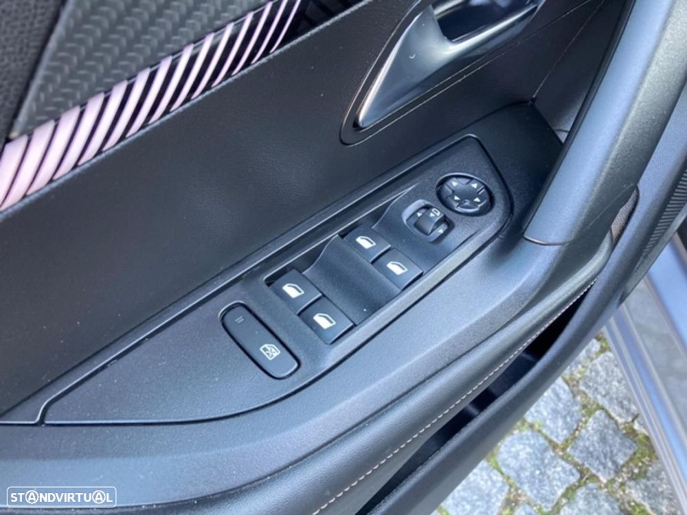 Peugeot 2008 1.2 Hybrid Allure e-DCS6 - 35