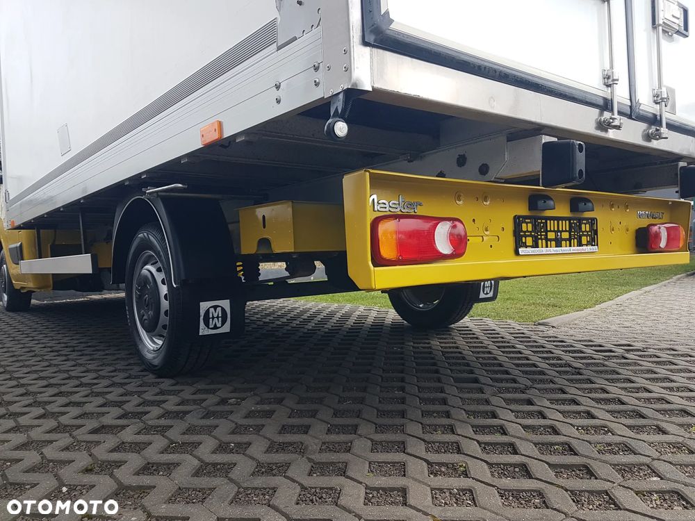 Renault MASTER KONTENER 8EP 4,22x2,23x2,22 KLIMA KRAJOWY MANUAL  6-BIEGÓW - 26