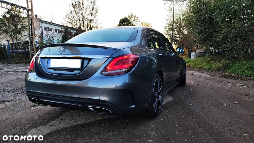 Mercedes-Benz Klasa C 300 9G-TRONIC - 15