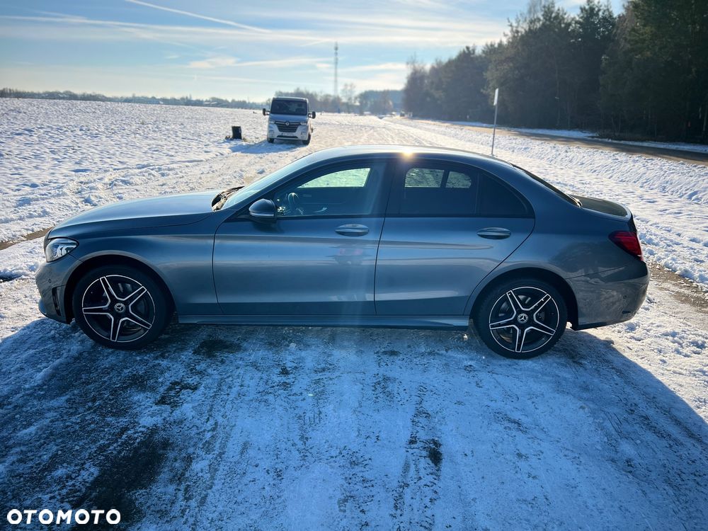 Mercedes-Benz Klasa C 200 4Matic 9G-TRONIC Edition 19 - 17