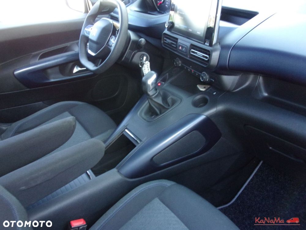 Peugeot Rifter - 32