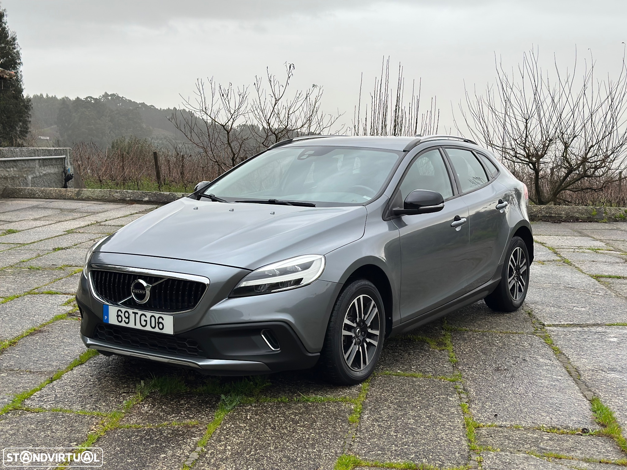 Volvo V40 Cross Country 2.0 D2 Momentum - 32