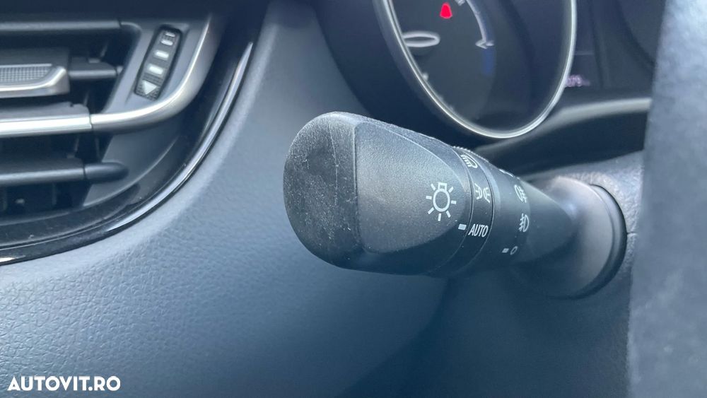 Toyota C-HR 1.8 HSD 122 CP 4x2 CVT Core - 33