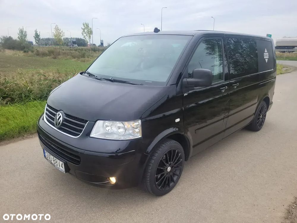 Volkswagen Multivan - 1