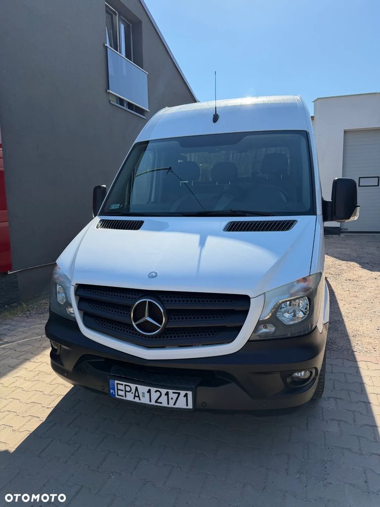 Mercedes-Benz Sprinter - 2