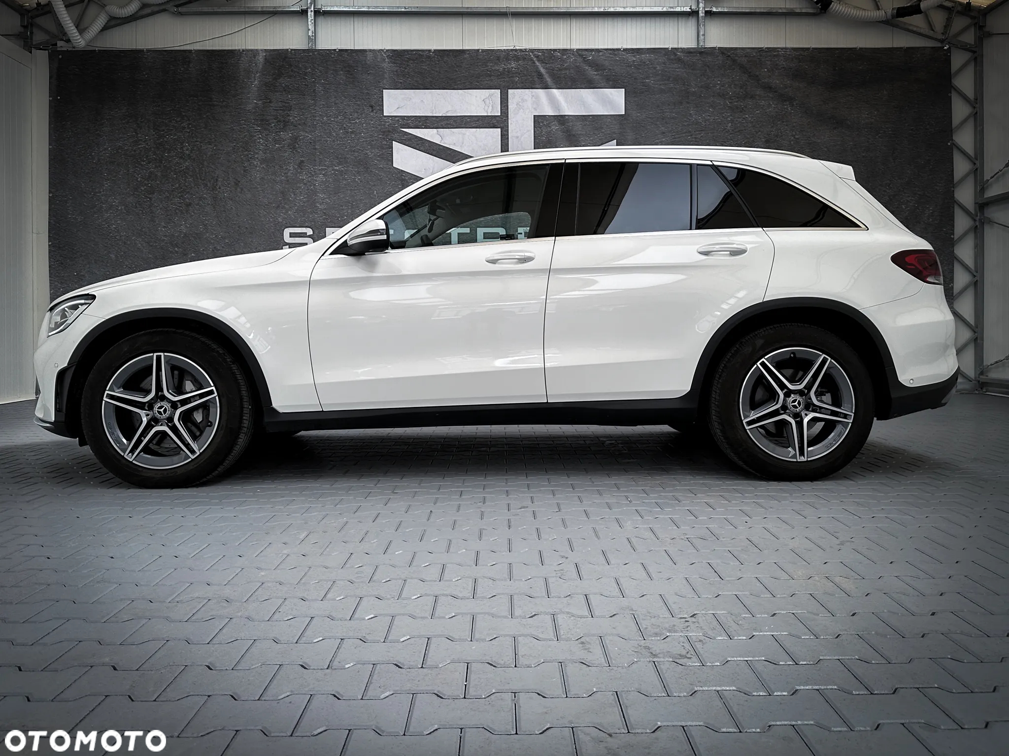 Mercedes-Benz GLC 200 d 4-Matic Business Edition - 12