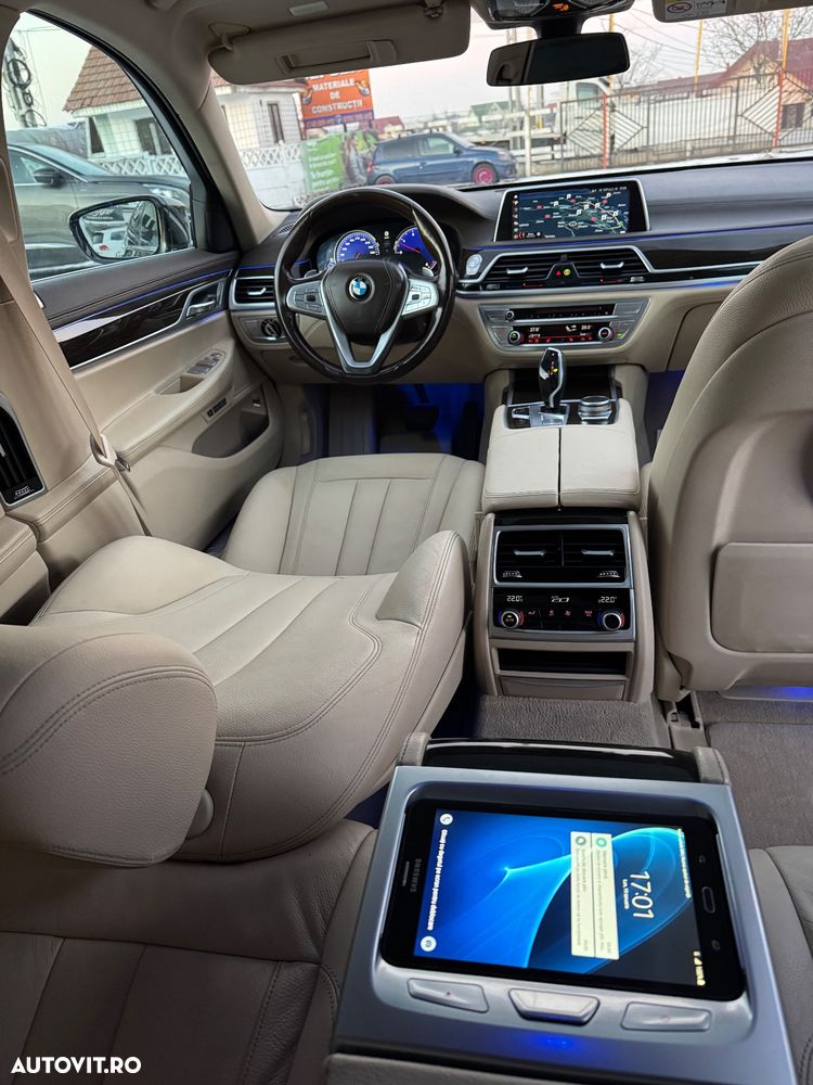 BMW Seria 7 730Ld xDrive - 24