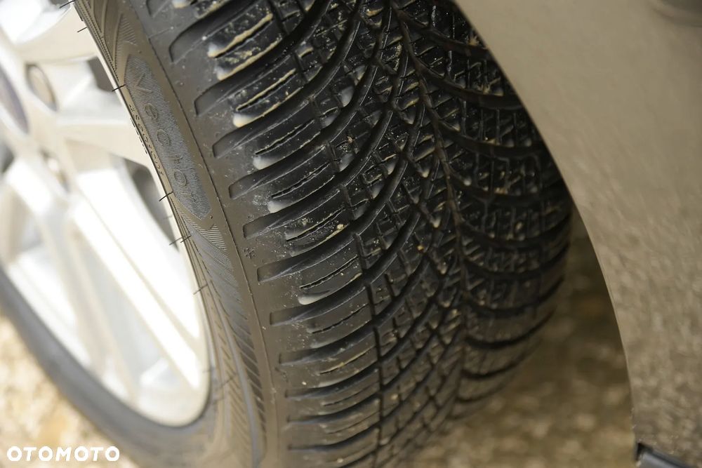 Ford Tourneo Courier 1.5 TDCi Titanium - 32