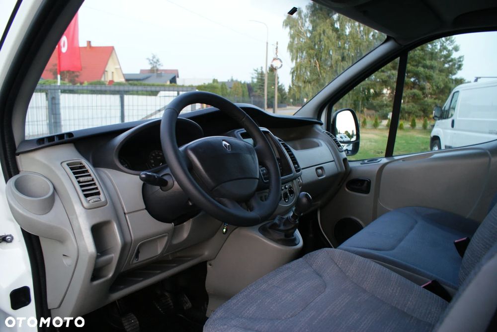 Renault Trafic - 11