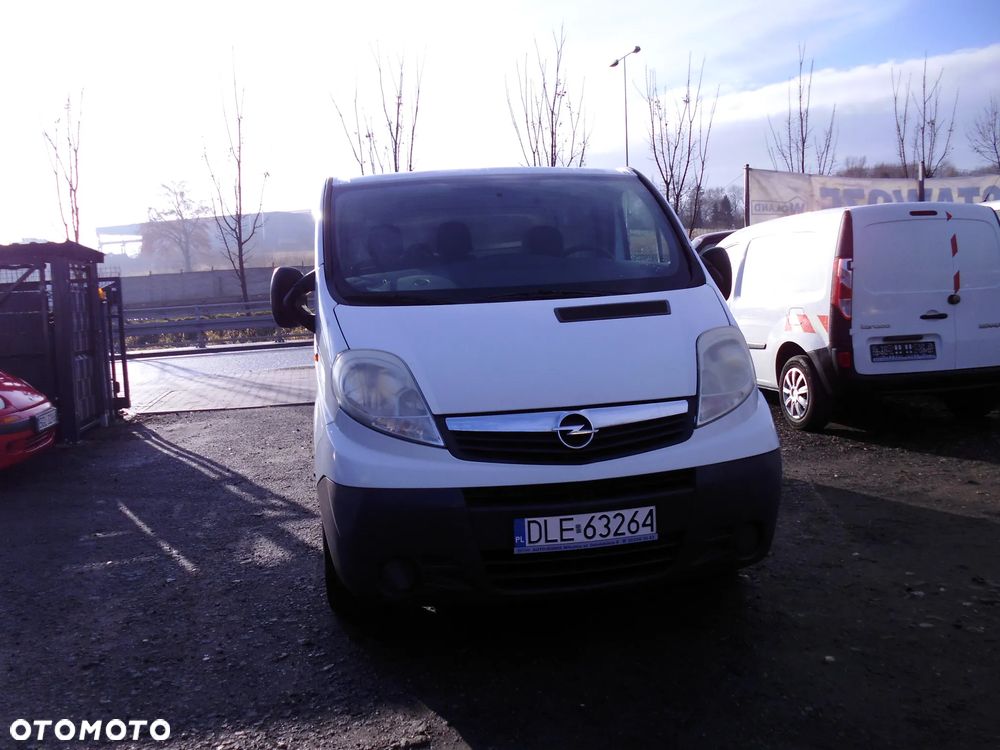 Opel vivaro - 9