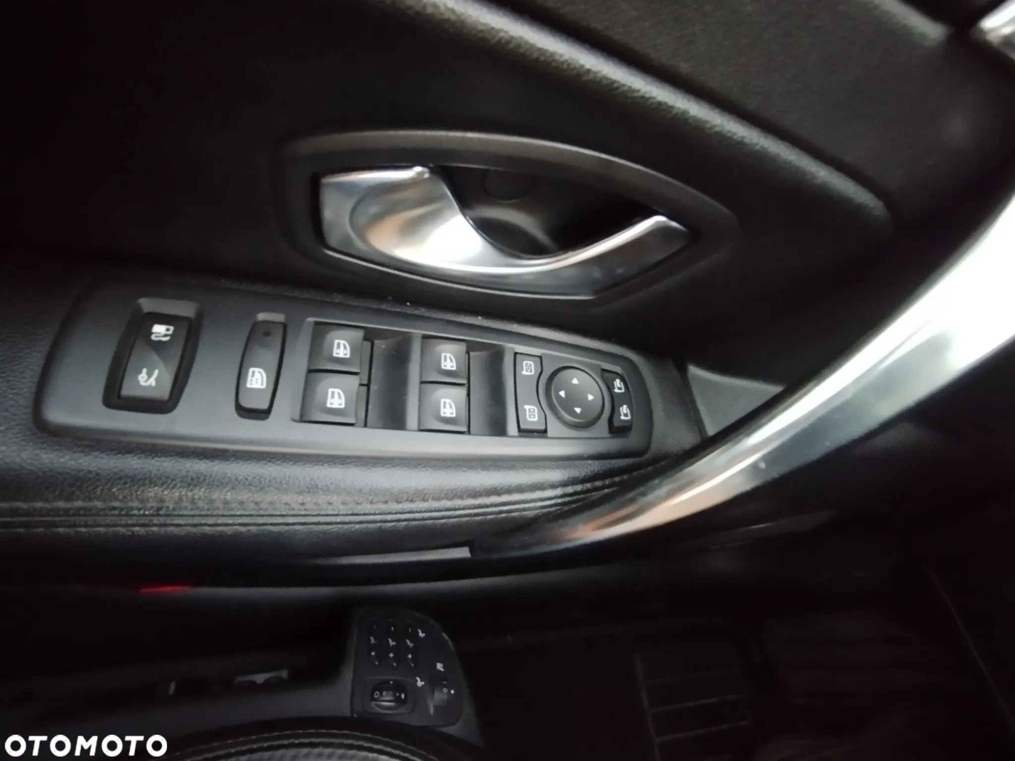Renault Latitude 2.0 dCi Initiale - 23