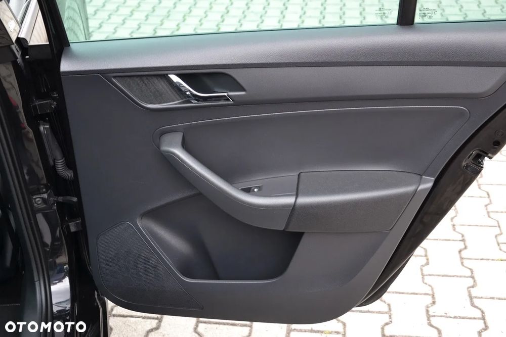 Skoda RAPID 1.6 TDI DPF Edition - 30
