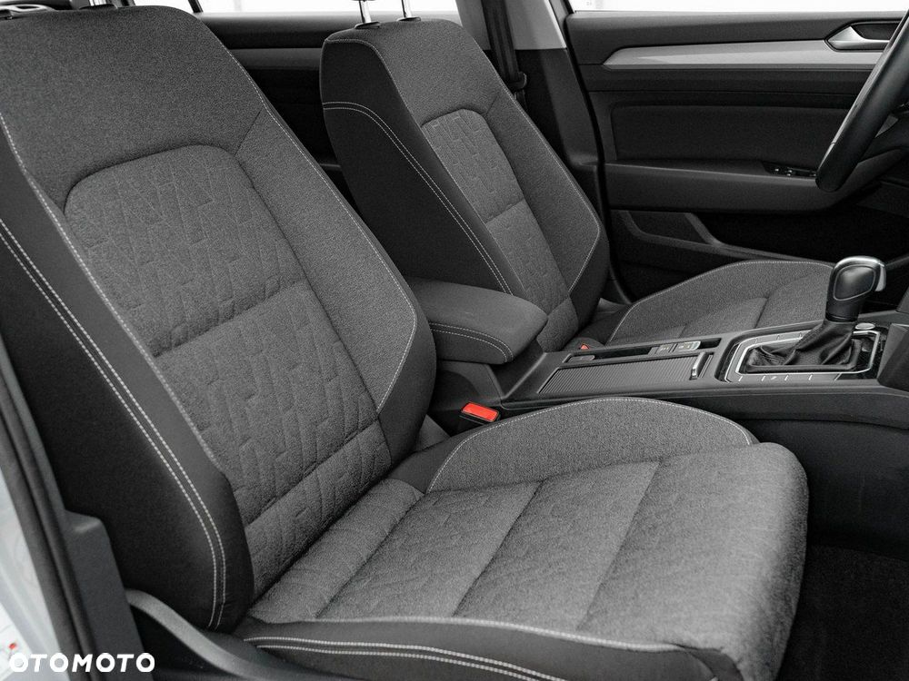 Volkswagen Passat - 34