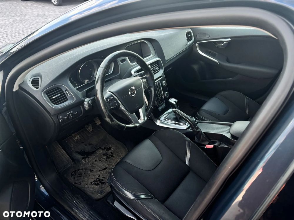 Volvo V40 D2 Drive-E Momentum - 5