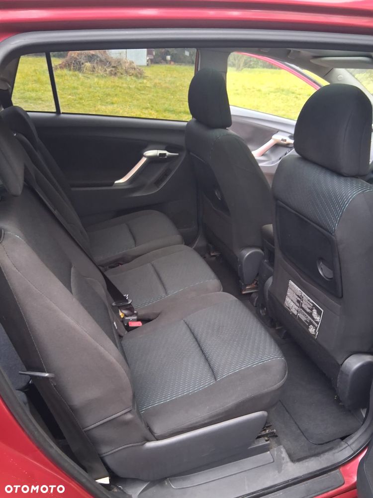 Toyota Verso 1.8 Premium - 12