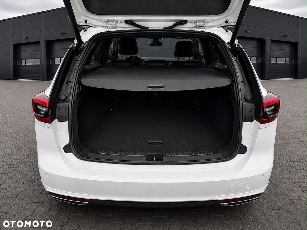 Opel Insignia - 10