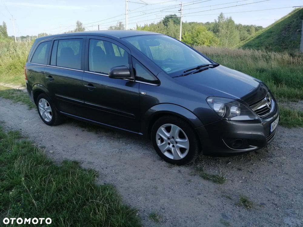 Opel Zafira - 1