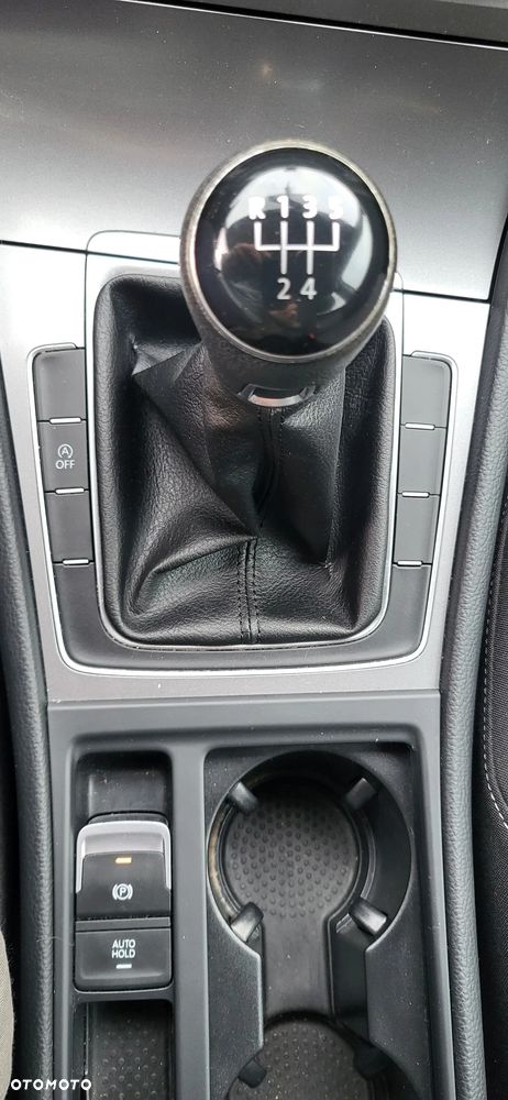 Volkswagen Golf 1.6 TDI BlueMotion Technology Trendline - 28