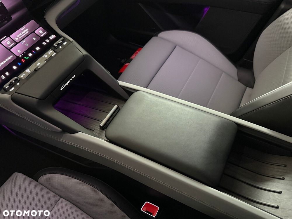 Porsche Cayenne - 24