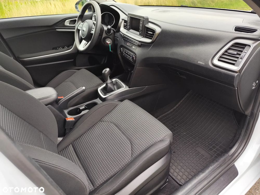 Kia Ceed 1.4 T-GDI M - 13