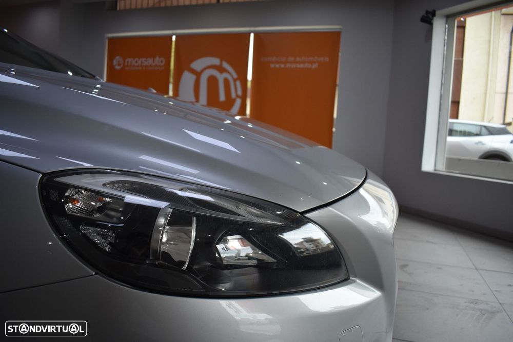 Volvo V40 2.0 D2 VOR - 10