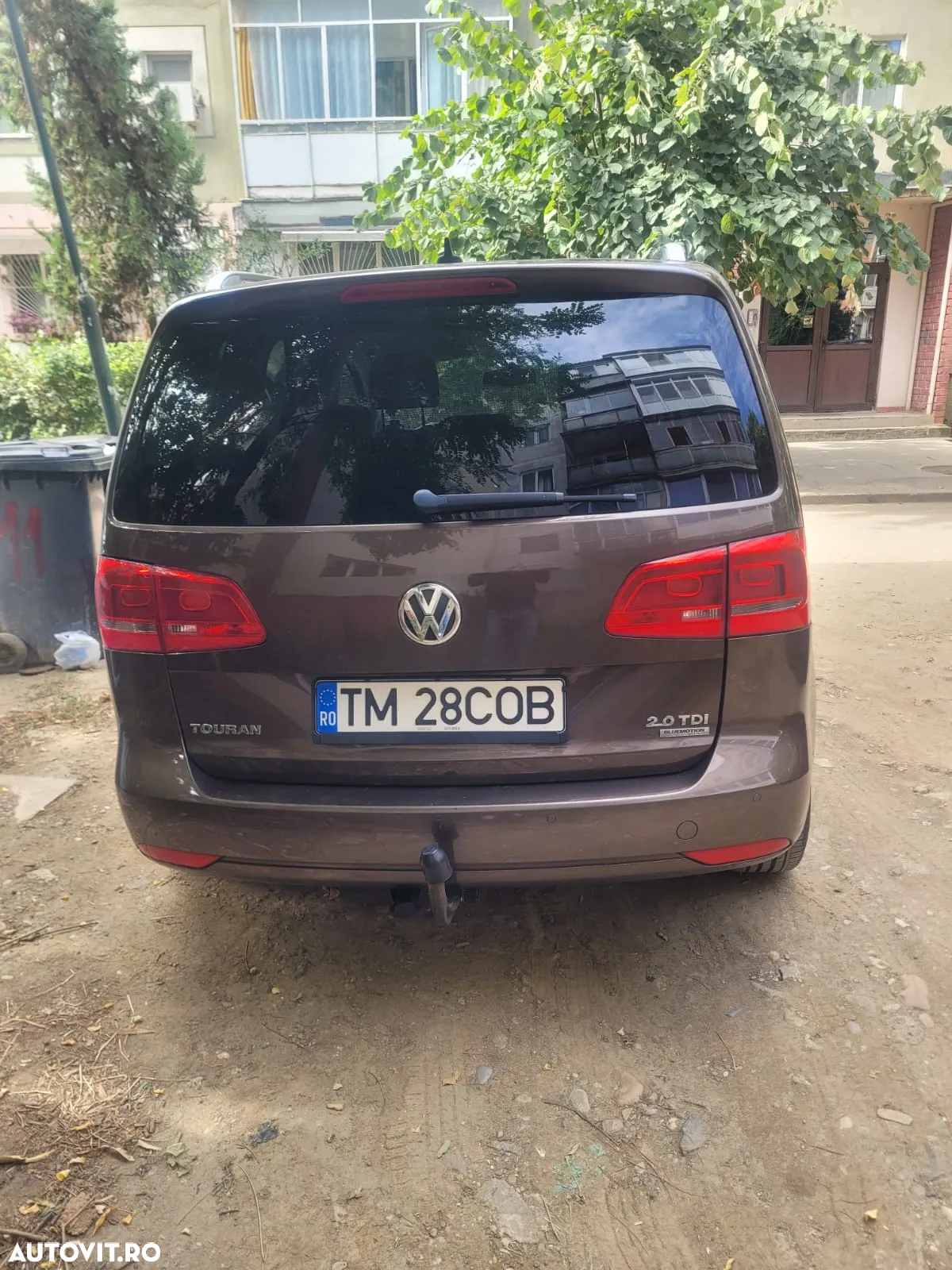 Volkswagen Touran 2.0 TDI DPF BlueMotion Technology DSG Comfortline - 2