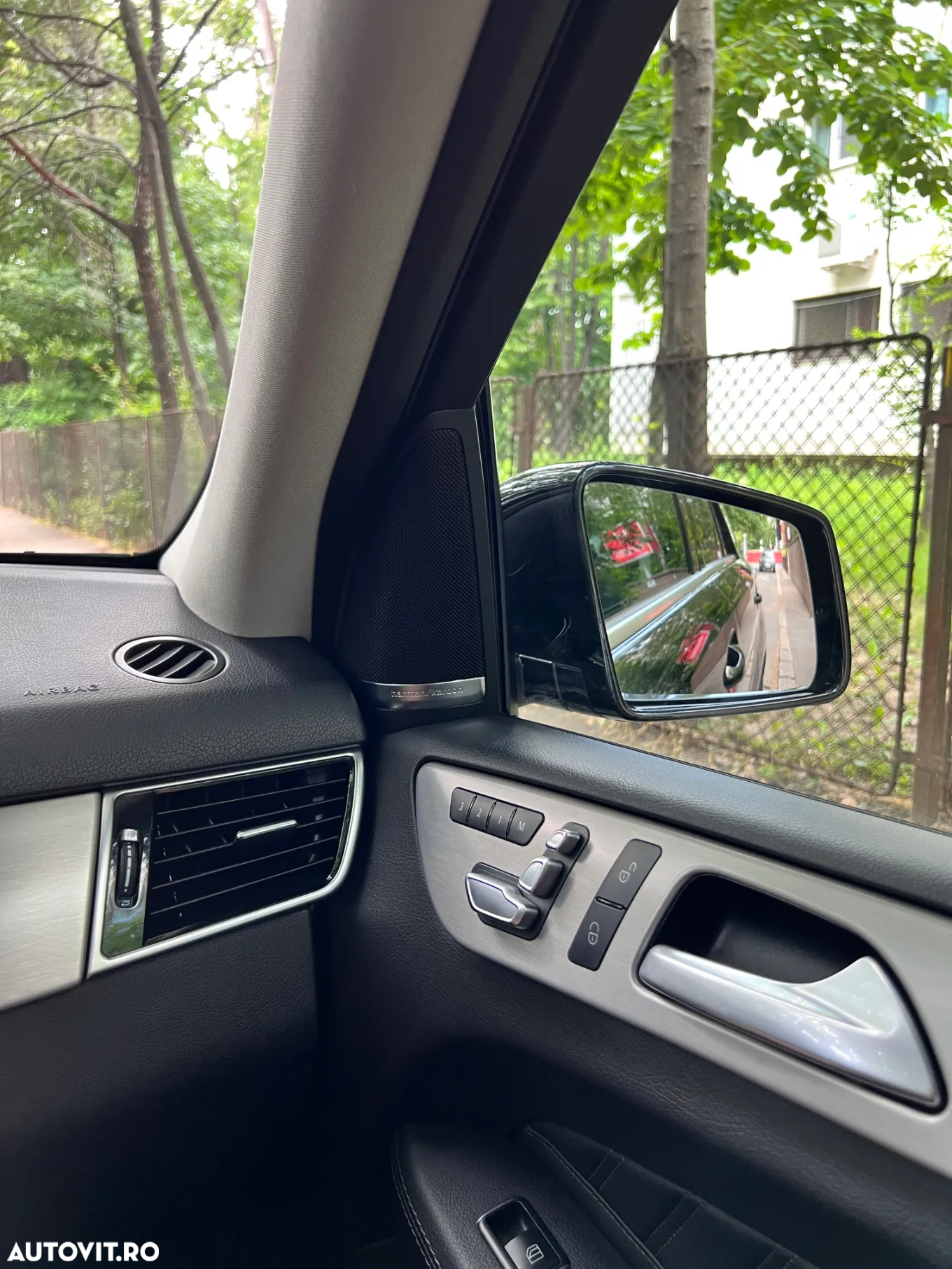 Mercedes-Benz GLE 250 d 4MATIC - 28