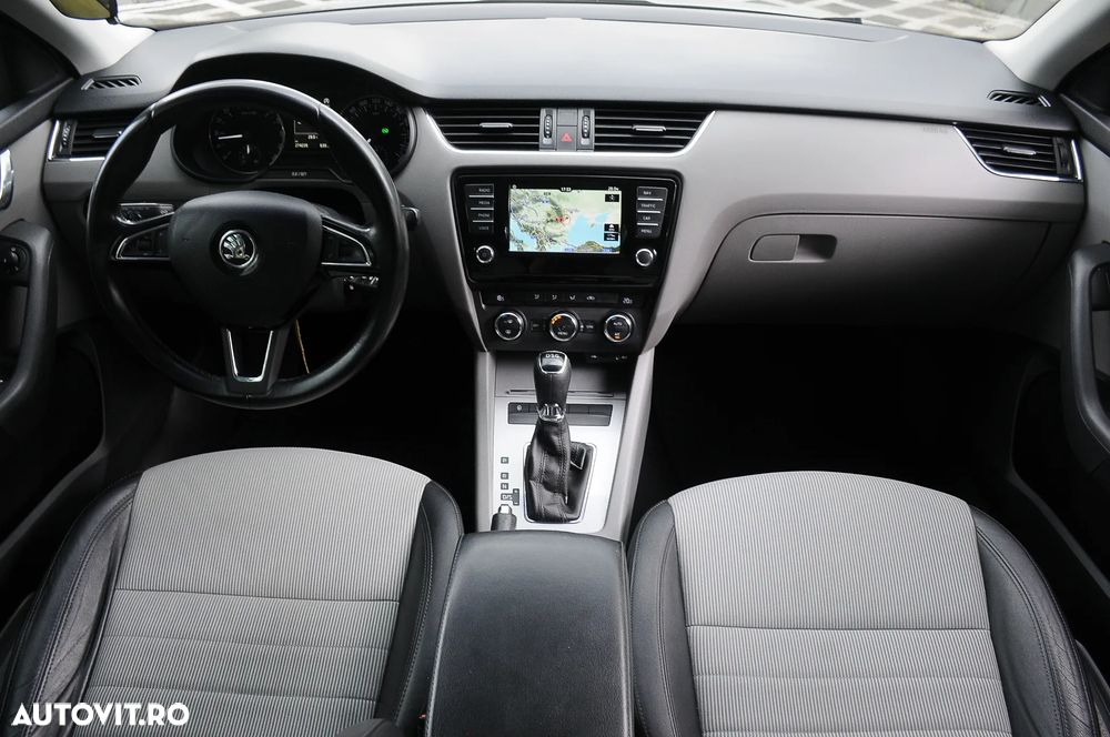 Skoda Octavia 1.6 TDI DSG Style - 15