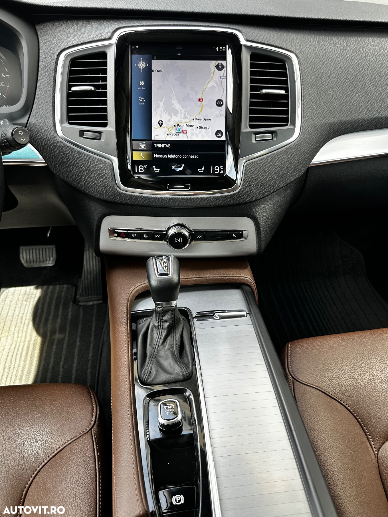 Volvo XC 90 D5 AWD Geartronic Momentum - 8