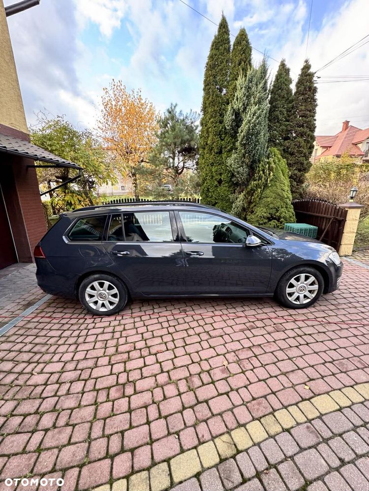Volkswagen Golf - 6