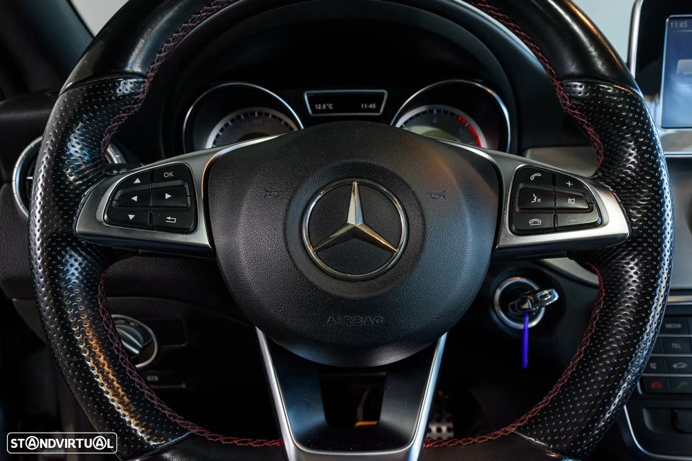 Mercedes-Benz CLA 200 d Shooting Brake AMG Line - 16