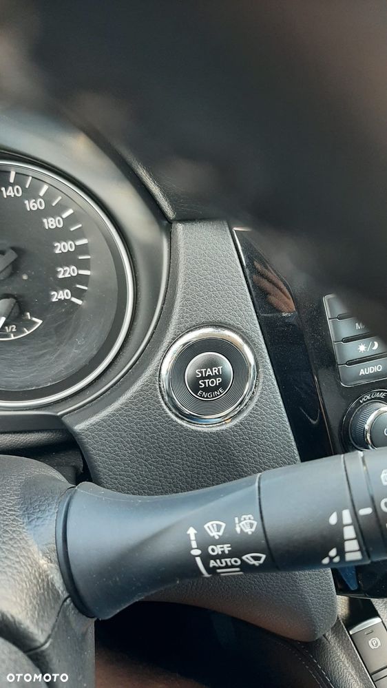 Nissan Qashqai 1.3 DIG-T AKARI - 26