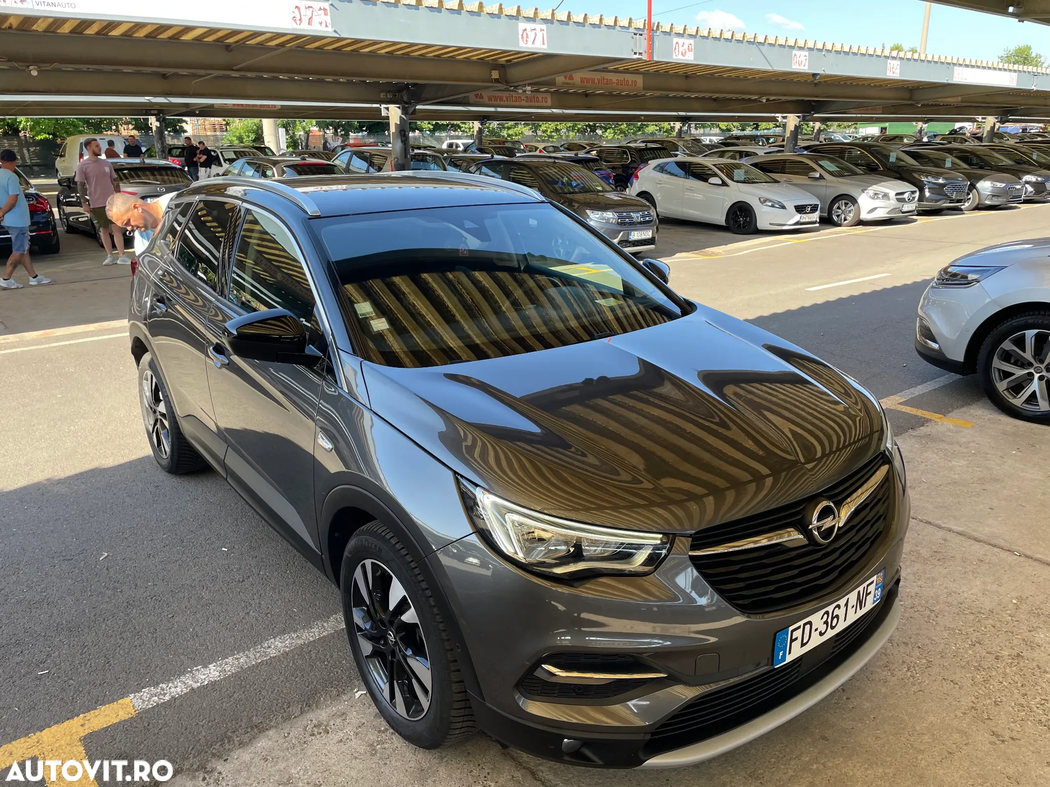 Opel Grandland X 1.2 Start/Stop Automatik Design Line - 38
