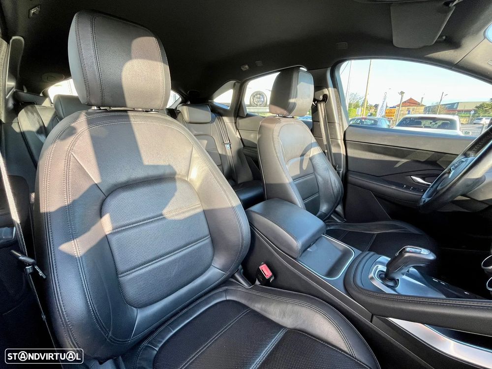 Jaguar E-Pace 2.0 i4 S AWD Aut. - 12