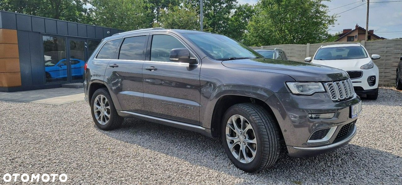 Jeep Grand Cherokee - 13