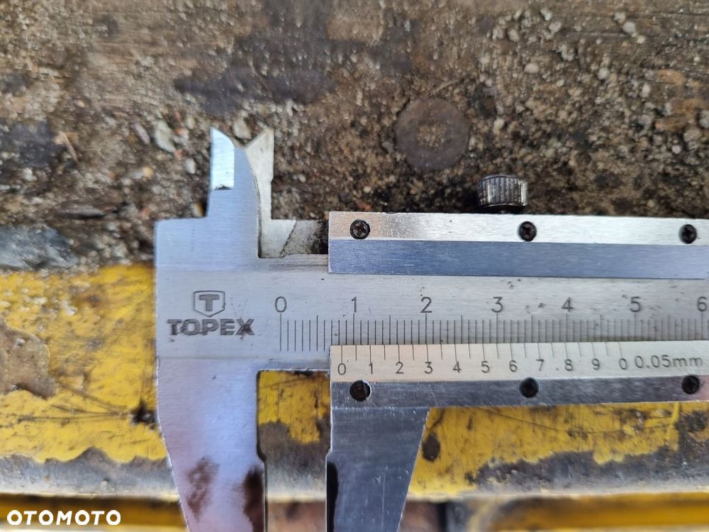 OPONA KOŁO BARUM 225 75 17,5 20R. 8mm - 6