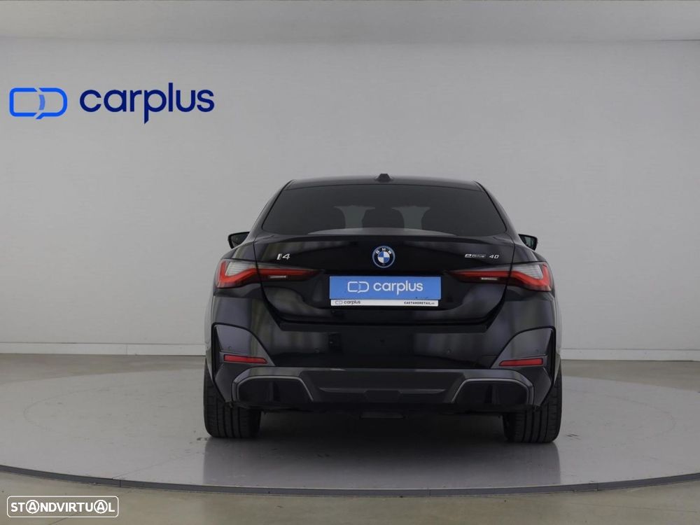 BMW i4 eDrive40 Desportiva M - 28