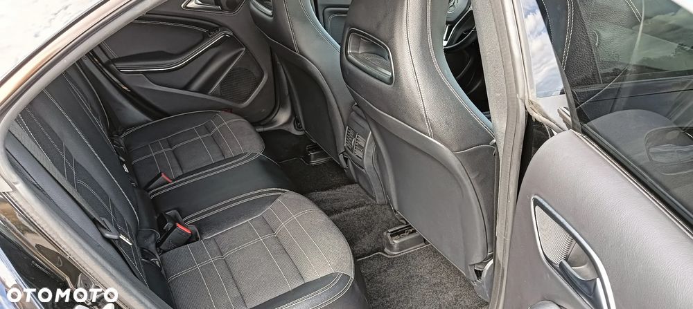 Mercedes-Benz CLA 180 - 23