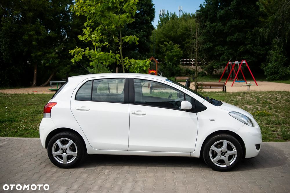 Toyota Yaris 1.0 VVT-i Cool - 11