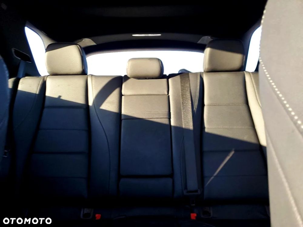 Mercedes-Benz GLE - 11