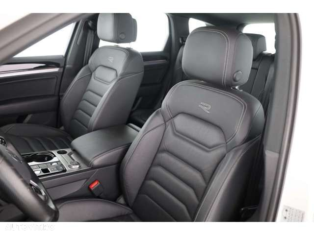 Volkswagen Touareg - 11