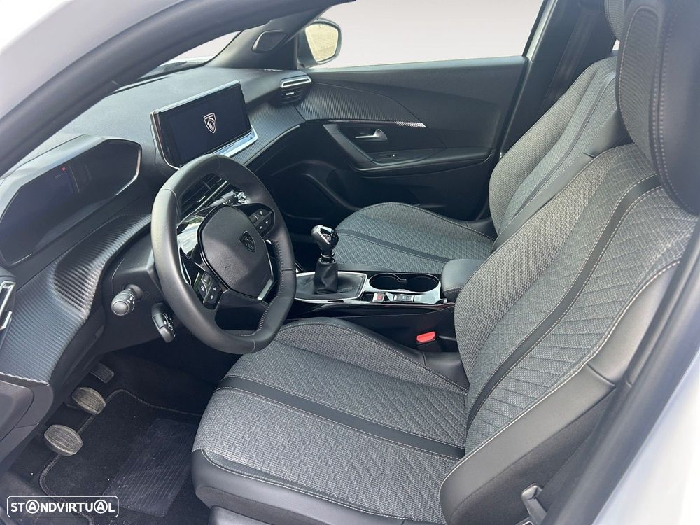 Peugeot 2008 1.2 PureTech Allure - 9