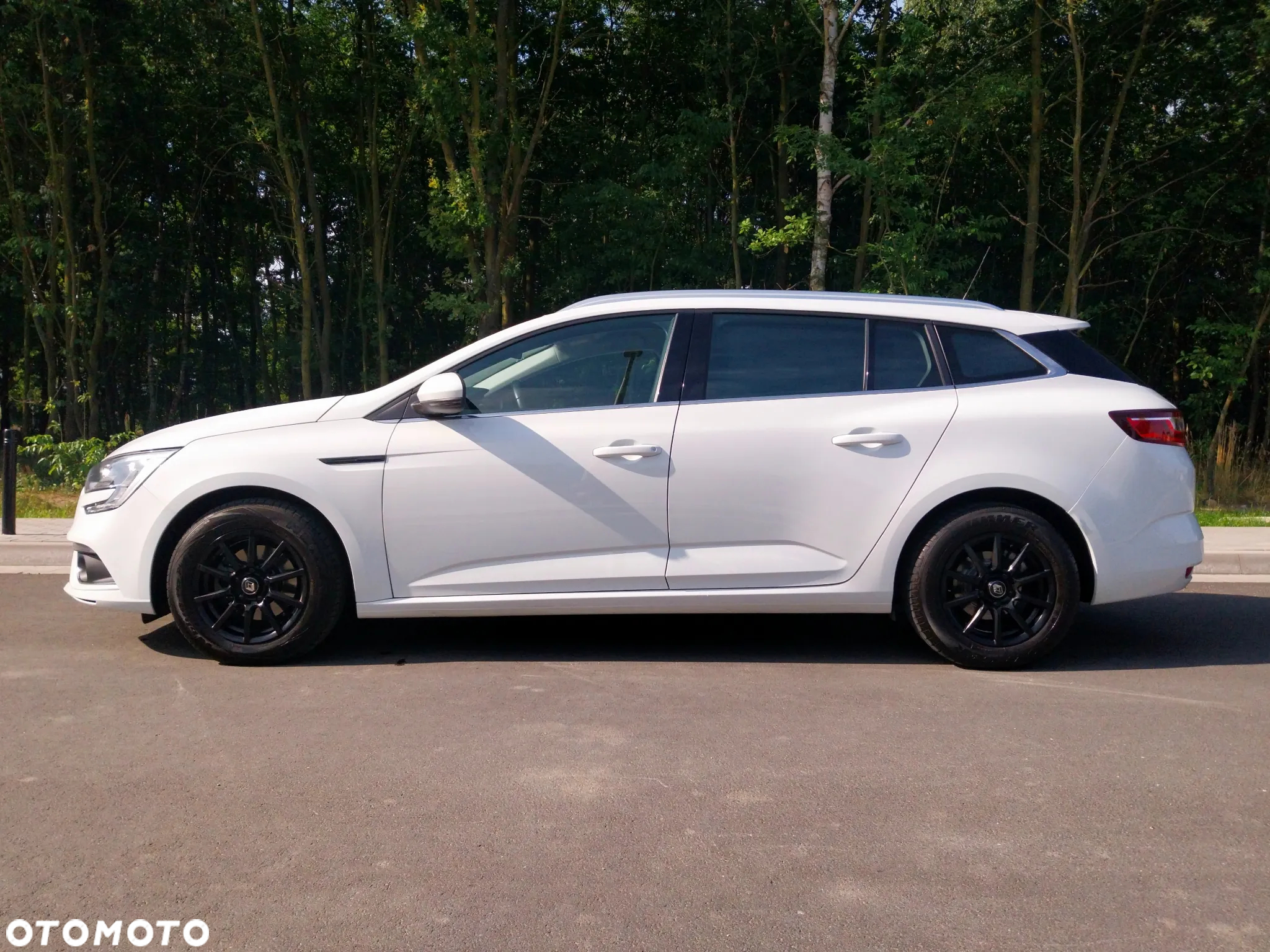 Renault Megane 1.5 Blue dCi Business - 4