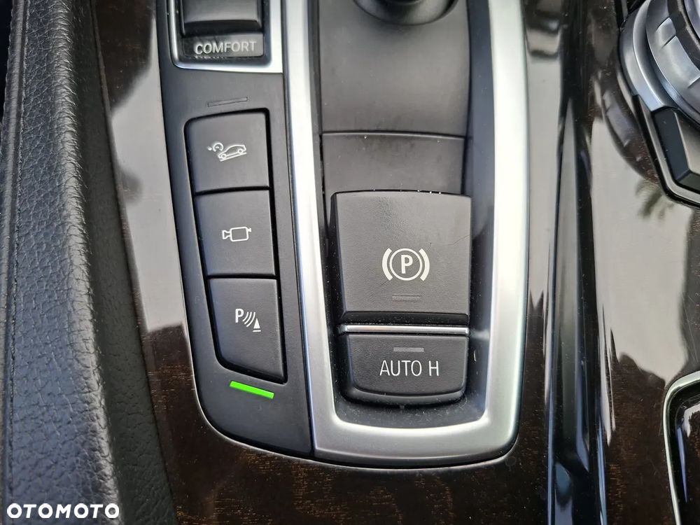 BMW Seria 5 520d xDrive Luxury Line - 35