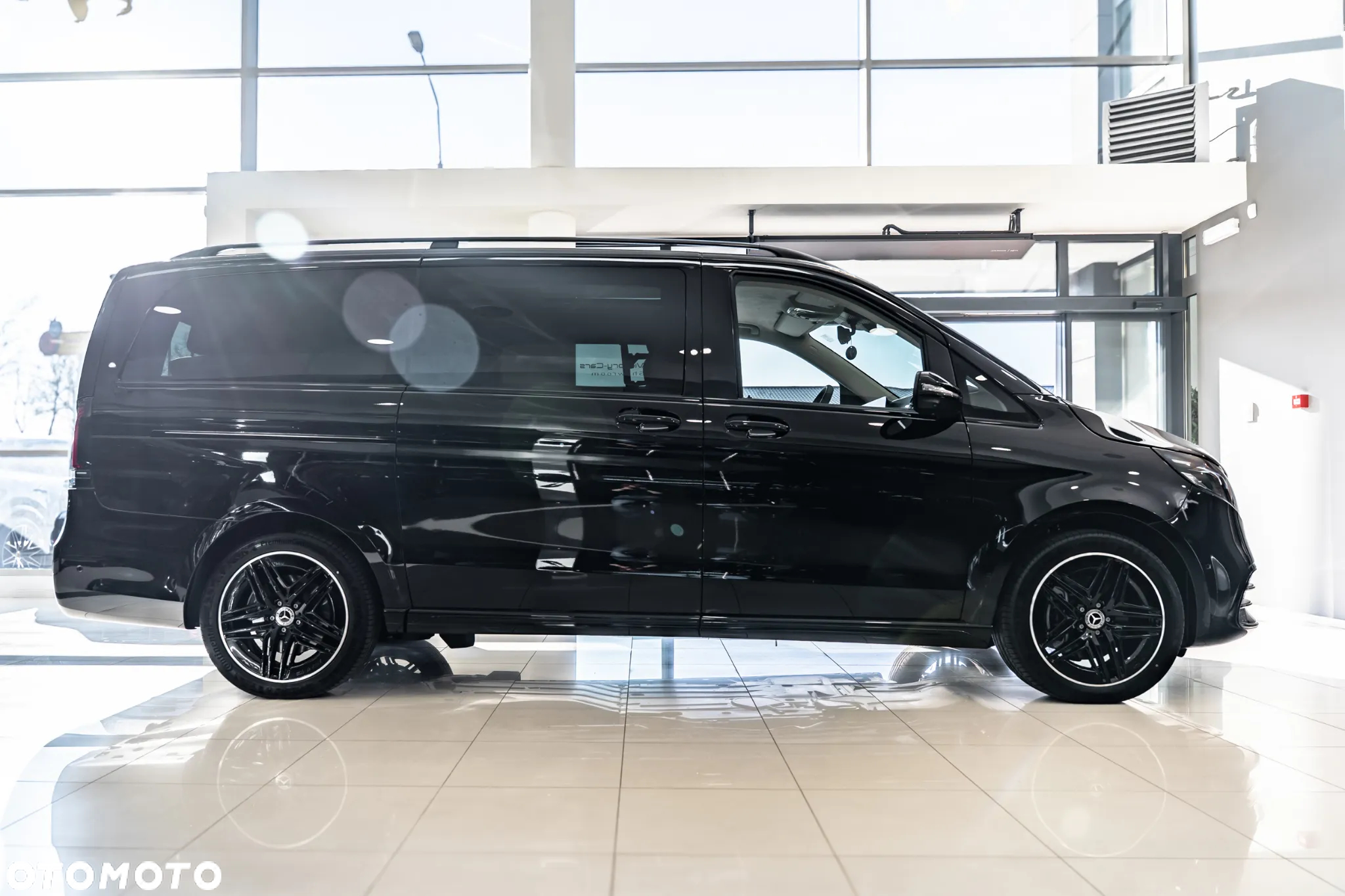 Mercedes-Benz Klasa V 300 d lang 4Matic 9G-TRONIC Exclusive Edition - 11
