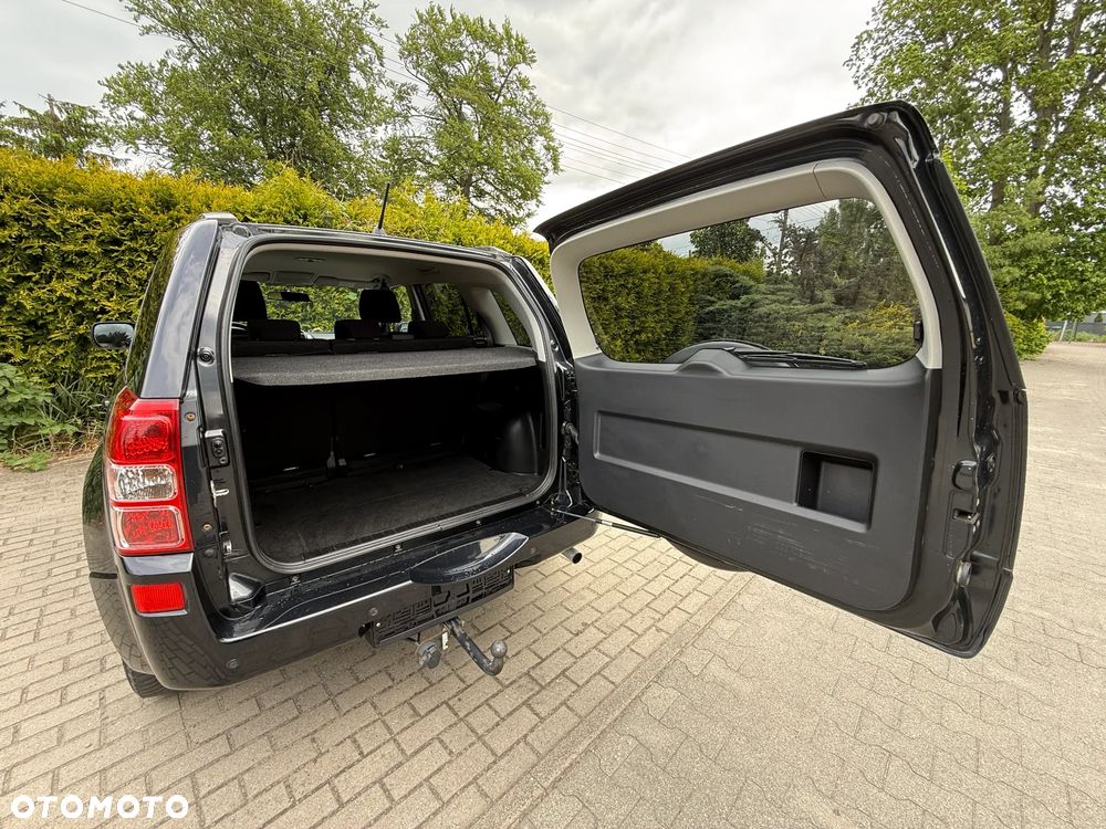 Suzuki Grand Vitara 2.0 Club - 22